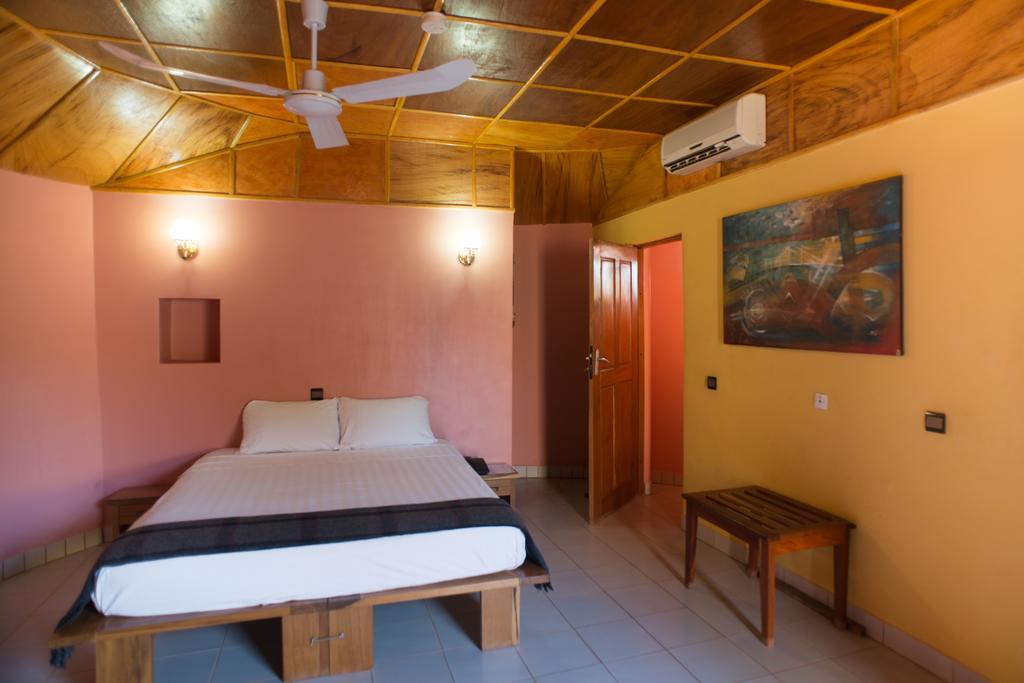 Le Grand Calao Hotell Ouagadougou Rum bild